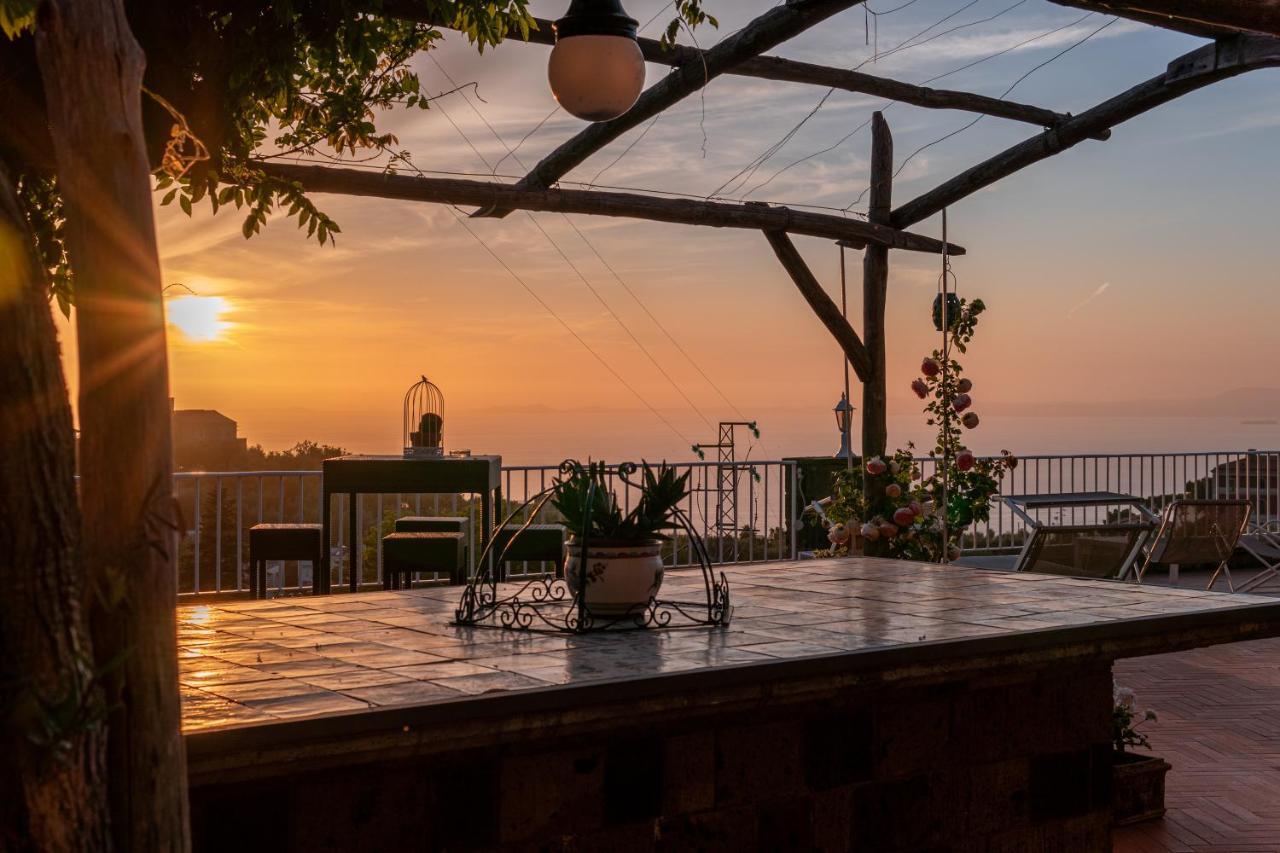 Villa Carolina Sorrento Private Heated Pool And Sea View Extérieur photo