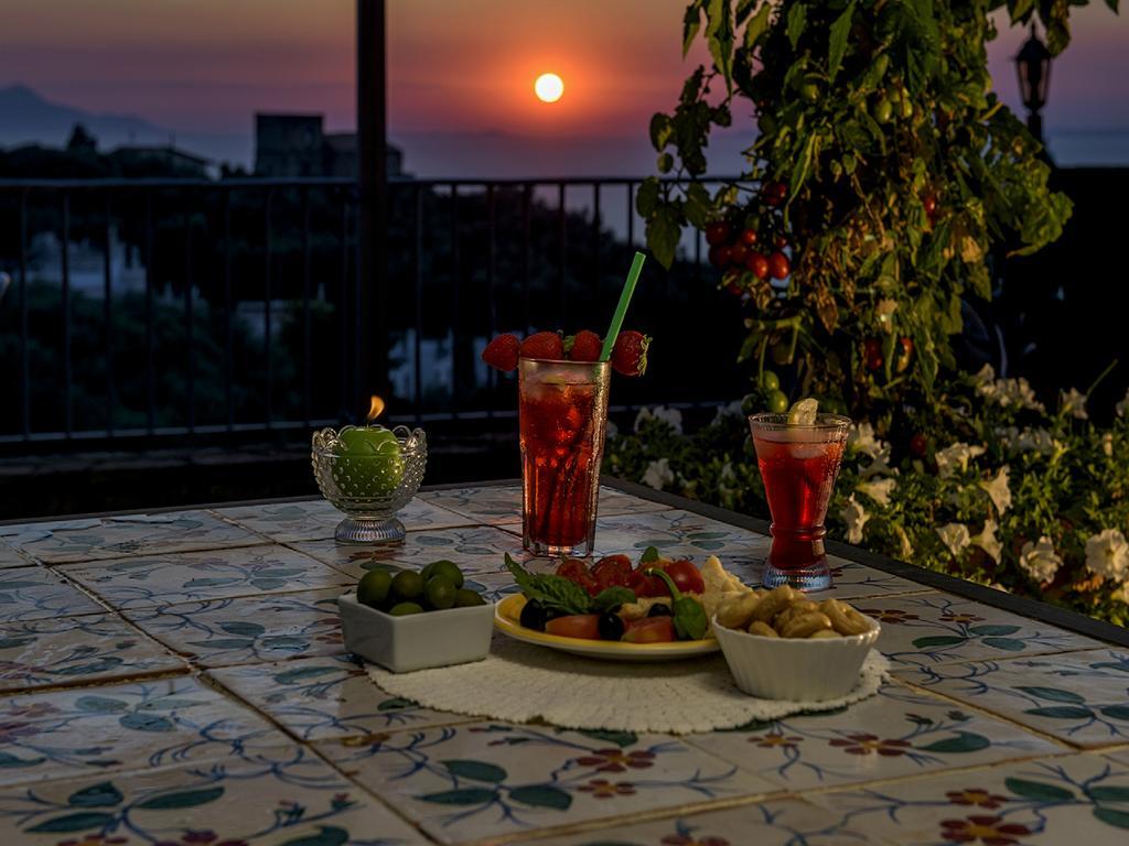 Villa Carolina Sorrento Private Heated Pool And Sea View Extérieur photo