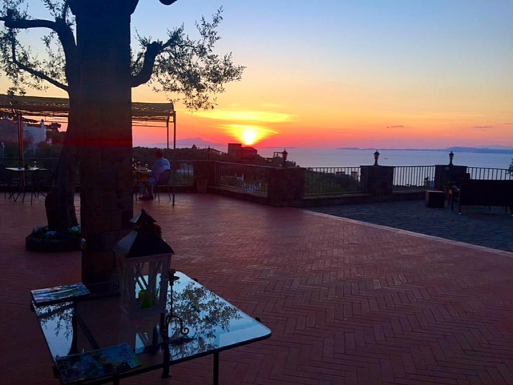 Villa Carolina Sorrento Private Heated Pool And Sea View Extérieur photo